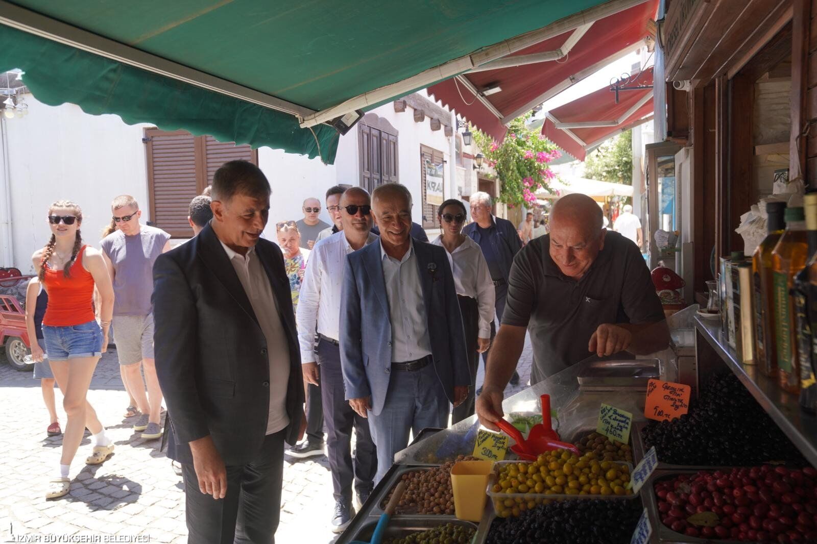 Başkan Tugay, Seferihisar'da Yeni Projeleri Açıkladı (1)-1