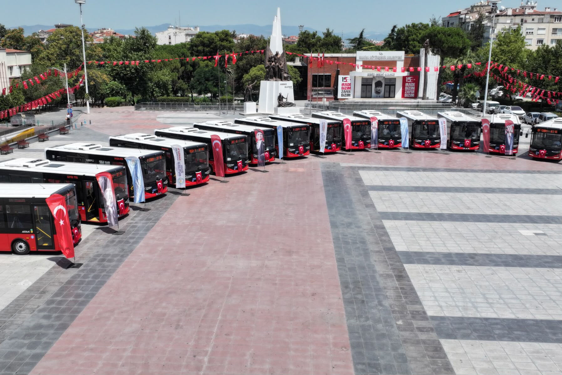 Belediye Araç Filosunu Güçlendirdi 14 Yeni Otobüs Hizmete Girdi (5)