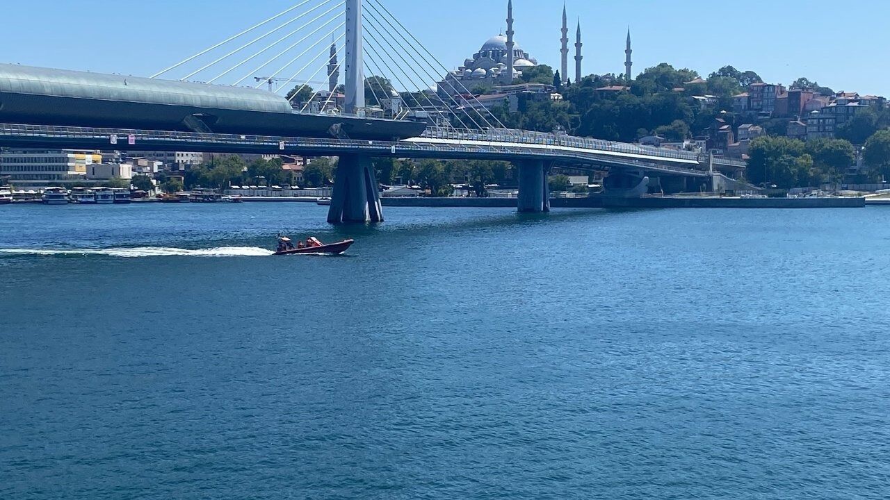 Bogazda Korku Dolu Anlar Tekne Kopru Ayagina Carpti 1 Gorevli Suda Kayboldu 1804127 202607191639 20260719163909 2