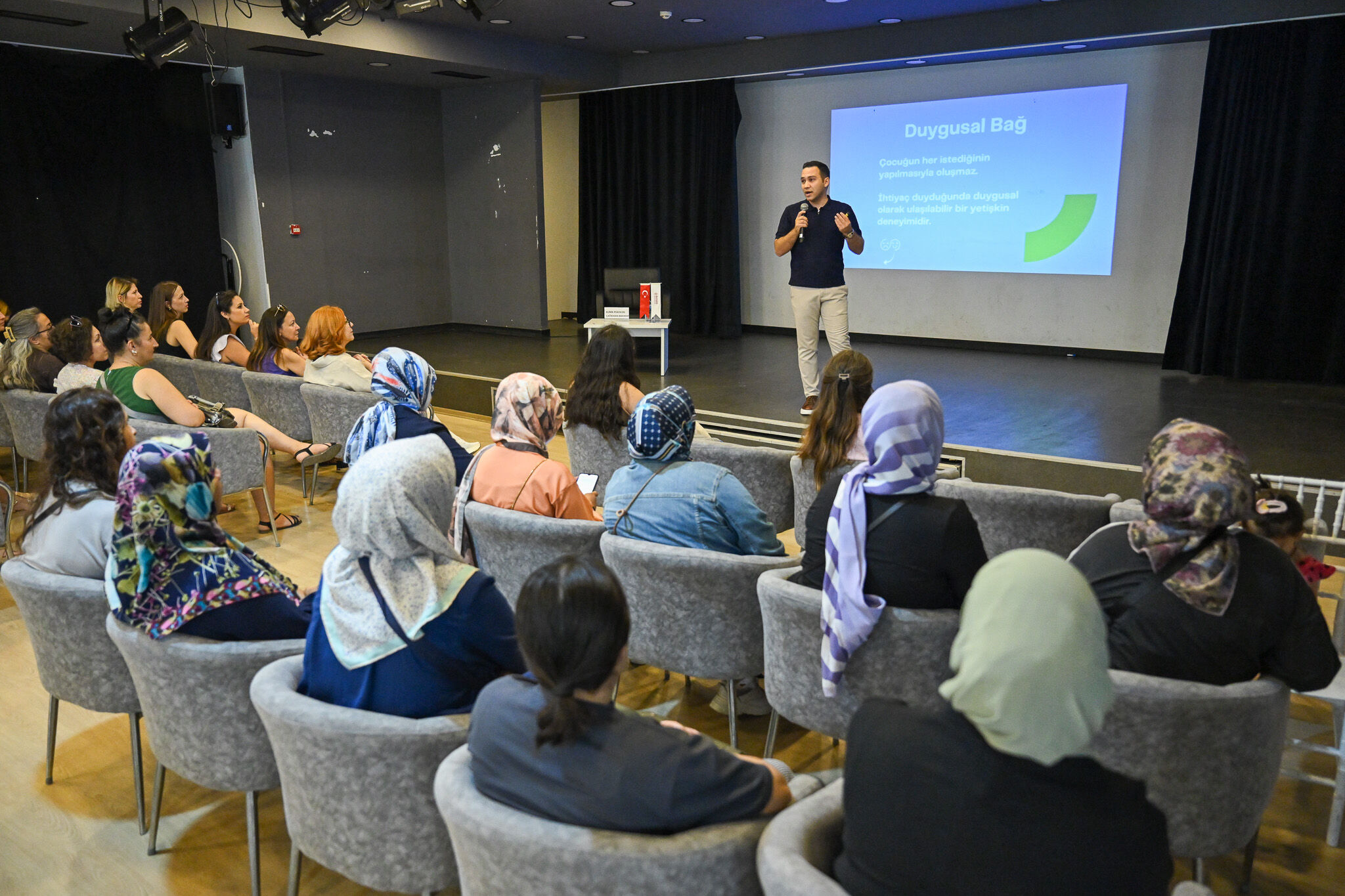 Bornova'da Ebeveynlere Çocuk Gelişimi Semineri (3)