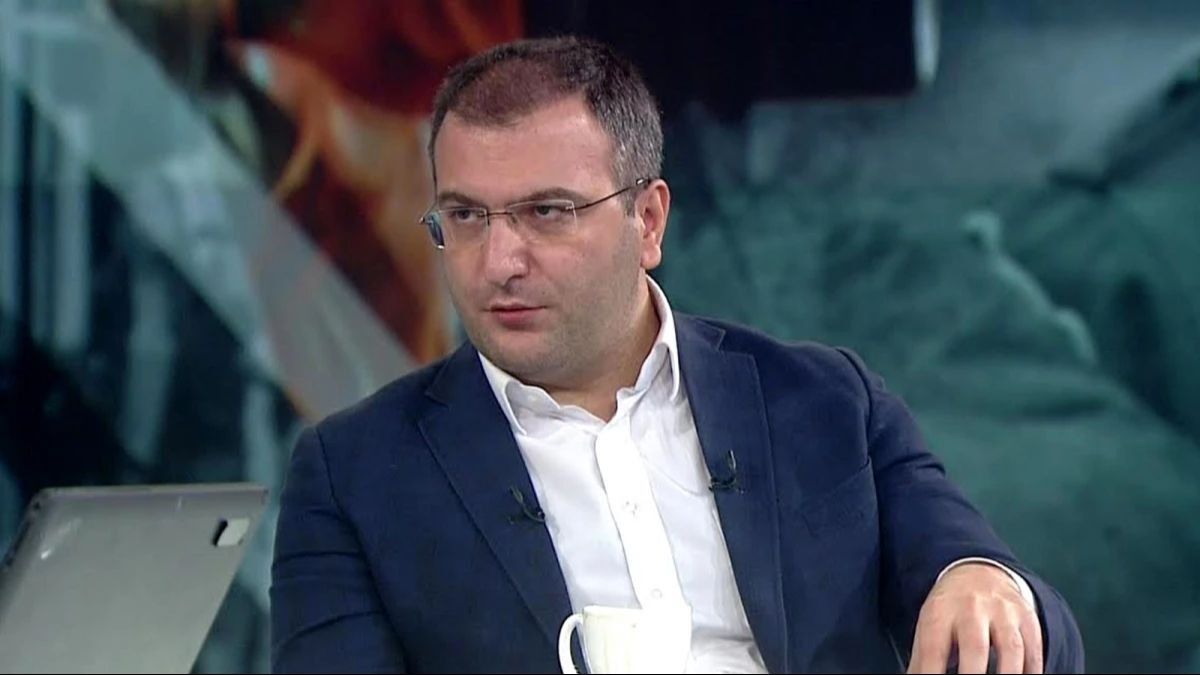 Cem Küçük Tgrt Ve Türkiye Gazetesi'nden Ayrıldı! Cem Küçük Kimdir (2)