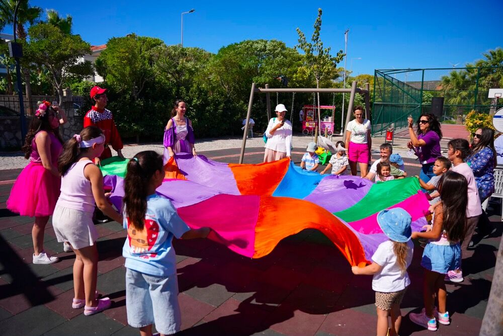 Çeşme’de Yenilenen Parklarda Yaz Boyu Şenlik Varphoto 2026 07 30 12 16 23