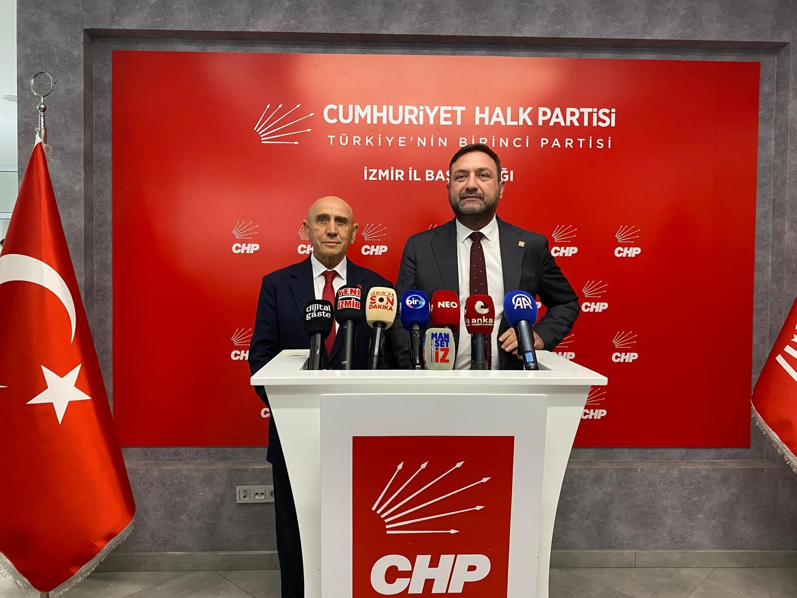 Chp İzmir’de 3 Ilçe Başkanı Görevden Alındı-1