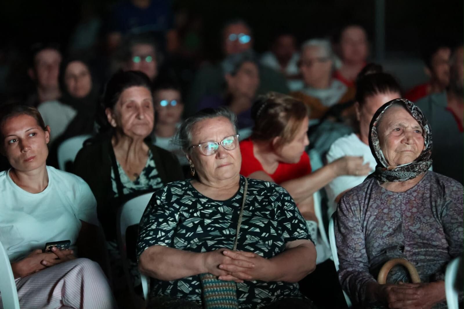 Çiğli'de Mahalle Sinema Günleri Vizontele Ile Başladı (2)