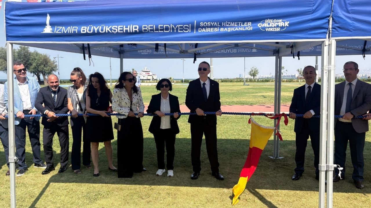Denizlerde Bağımsızlığın 100'Üncü Yılı İzmir'de Kutlandı