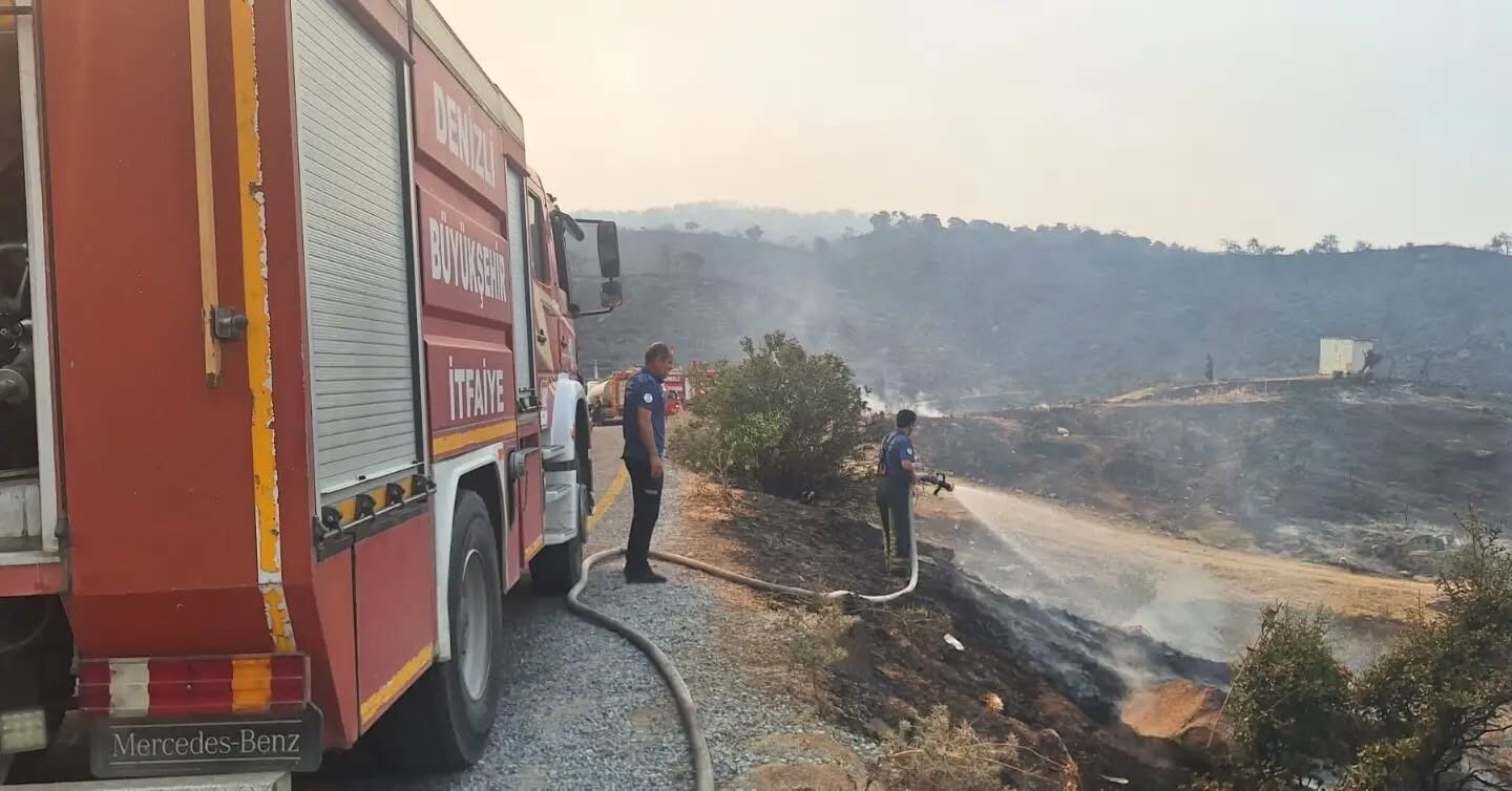 Denizli Büyükşehir İtfaiyesi Aydın Çine’deki Orman Yangınına Destek Için Bölgede 111