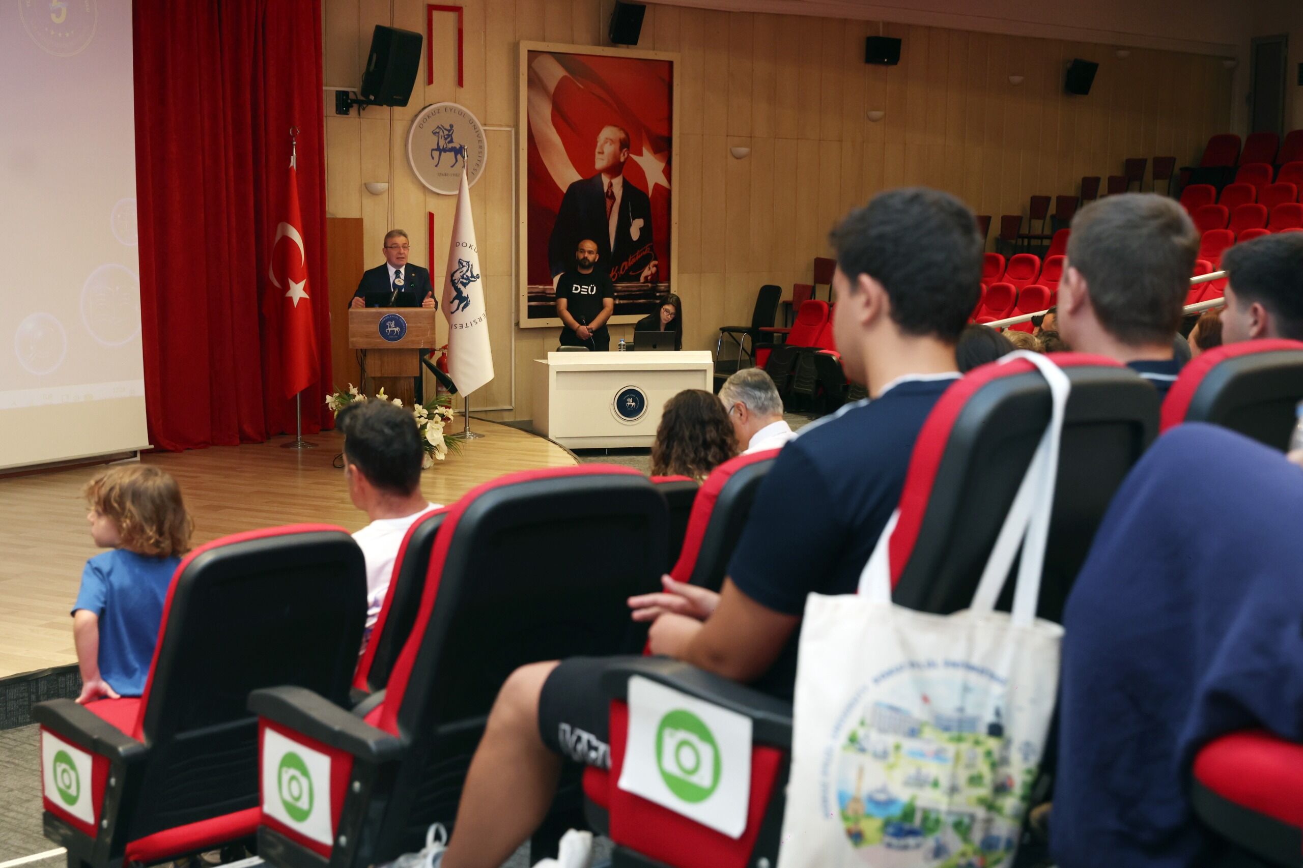 Deü Tanıtım Ve Tercih Günleri Yoğun Ilgiyle Tamamlandı (2)