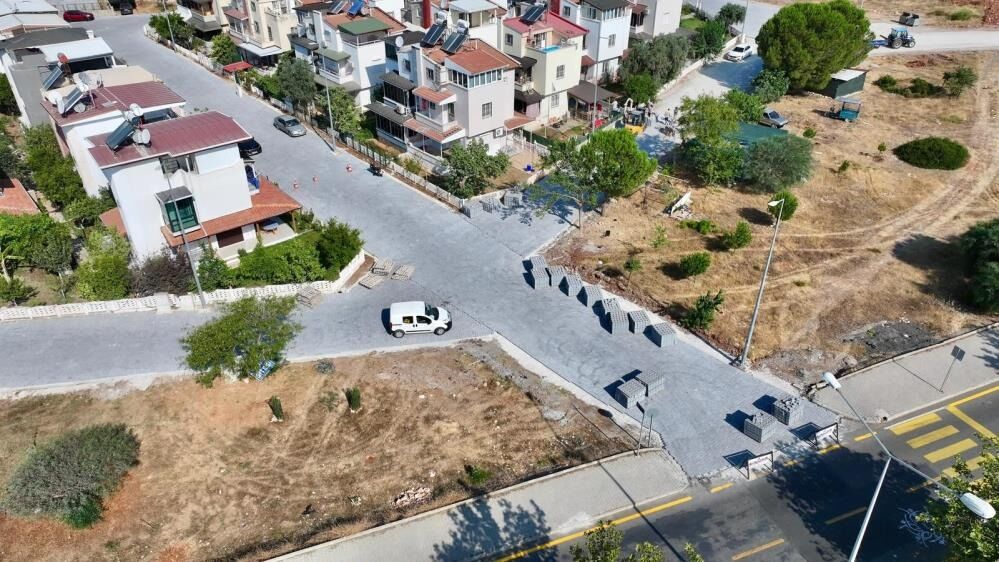 Didim Belediyesi Efeler Mahallesi'ni Modern Bir Görünüme Kavuşturuyor 111