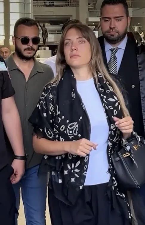 Eda Ece Ve Kerem Bürsin Adliyede-1