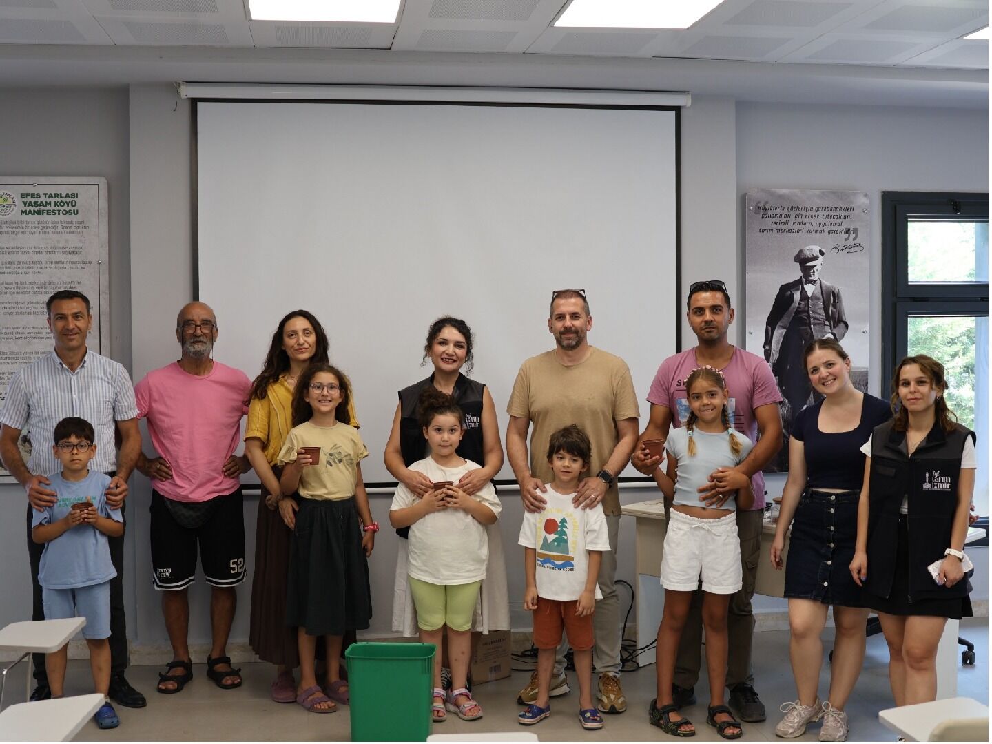 Efes Tarlası'nda Çocuklar Tarımı Uygulamalı Öğrendi (2)