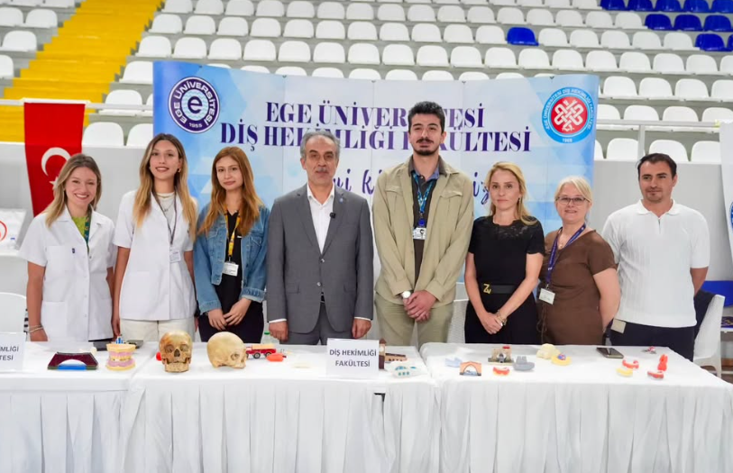 +++Ege Üniversitesinde 18. Tercih Günleri Başladı (2)