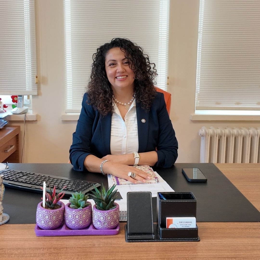 Ekran Süresi Çocukları Yalnızlaştırıyor! Uzmandan Yaz Tatili Uyarısı-1