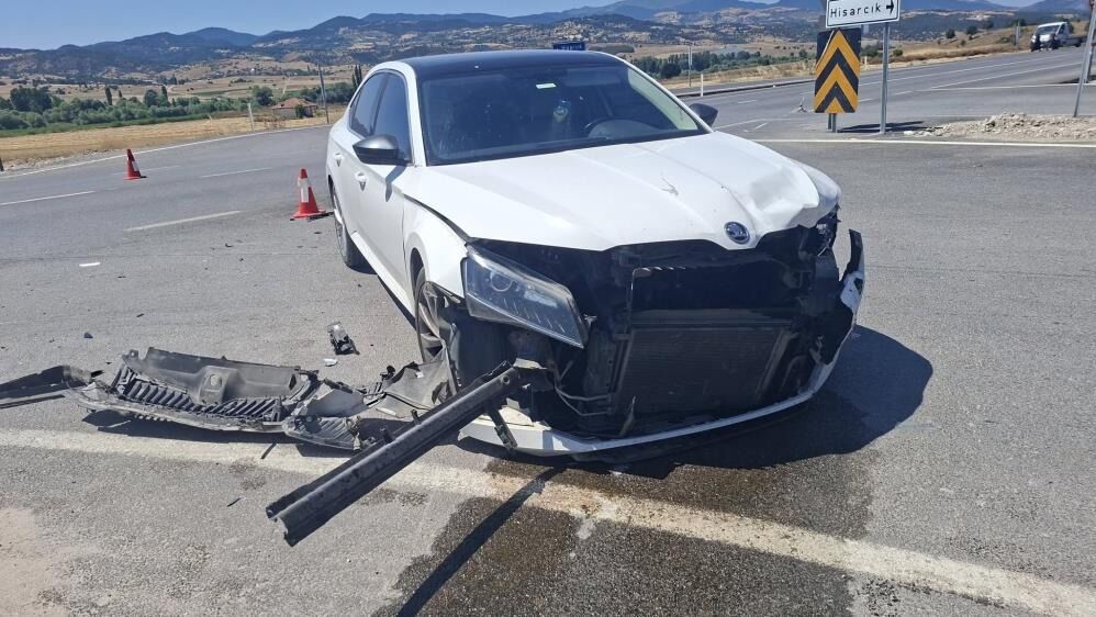 Emet Hisarcık Kara Yolunda Trafik Kazası, 3 Kişi Yaralandı 22