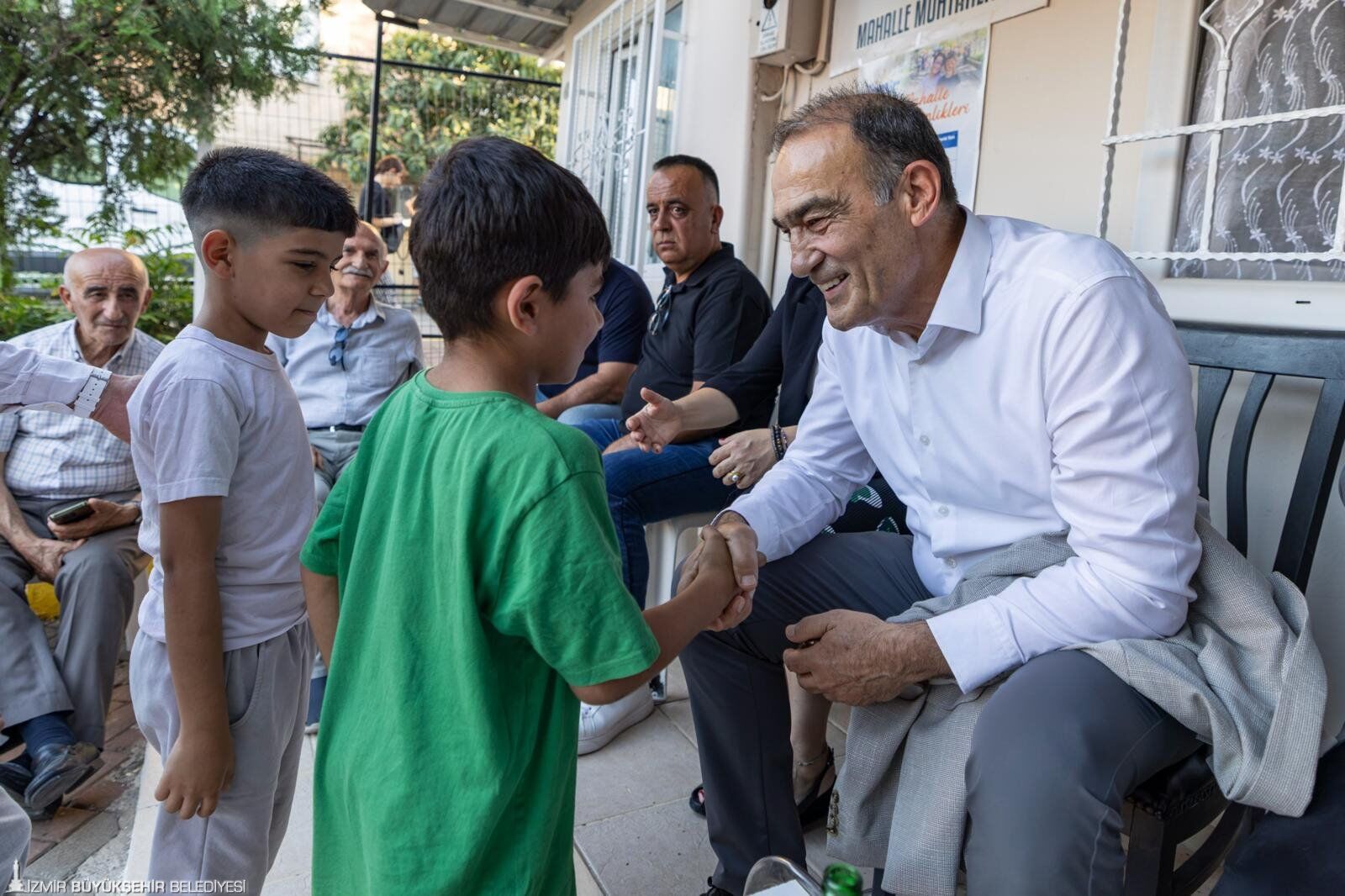 Eski Komşuluklar Sokaklara Taşındı İzmir'de Şenlik Coşkusu Sürüyor (5)