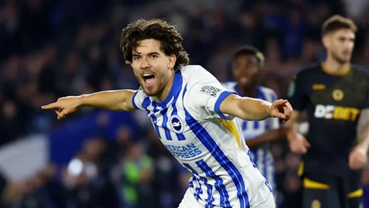 Ferdi Kadıoğlu Brighton Hove Albion