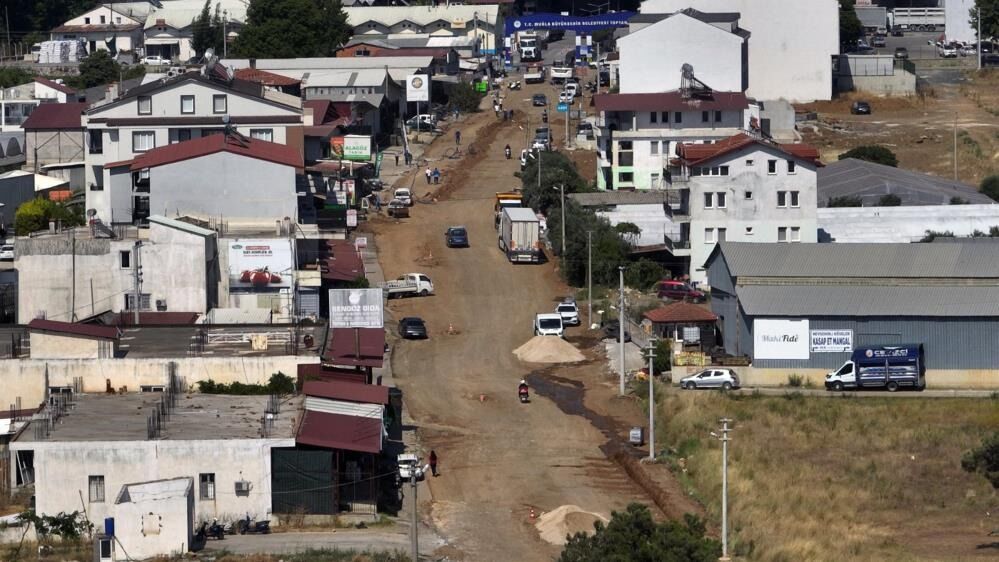 Fethiye Toptancı Hal Bölgesinde Yollar Yenileniyor 222