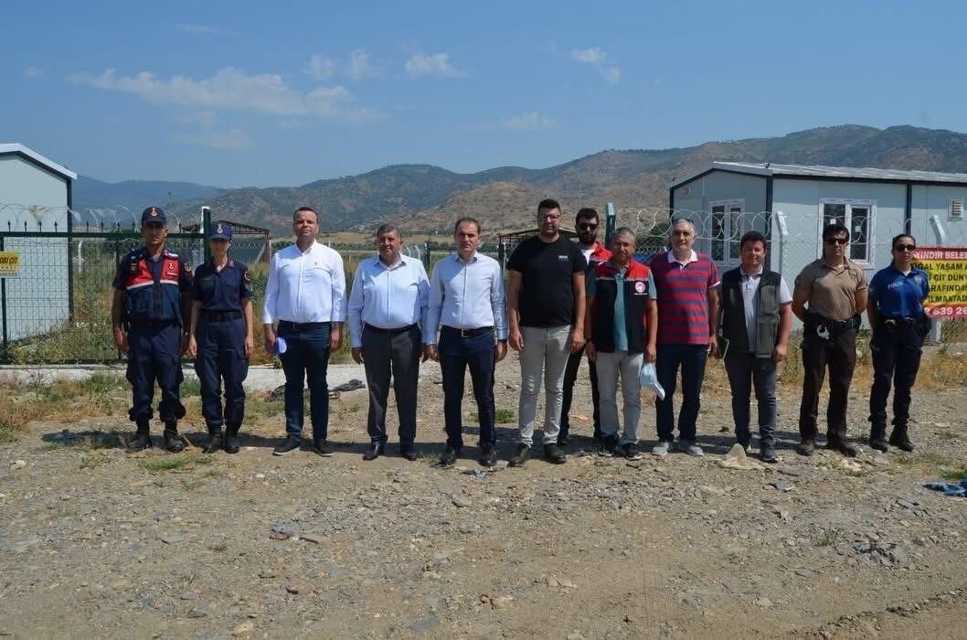 Hayvan Bakım Evi Ve Doğal Yaşam Alanında Inceleme1