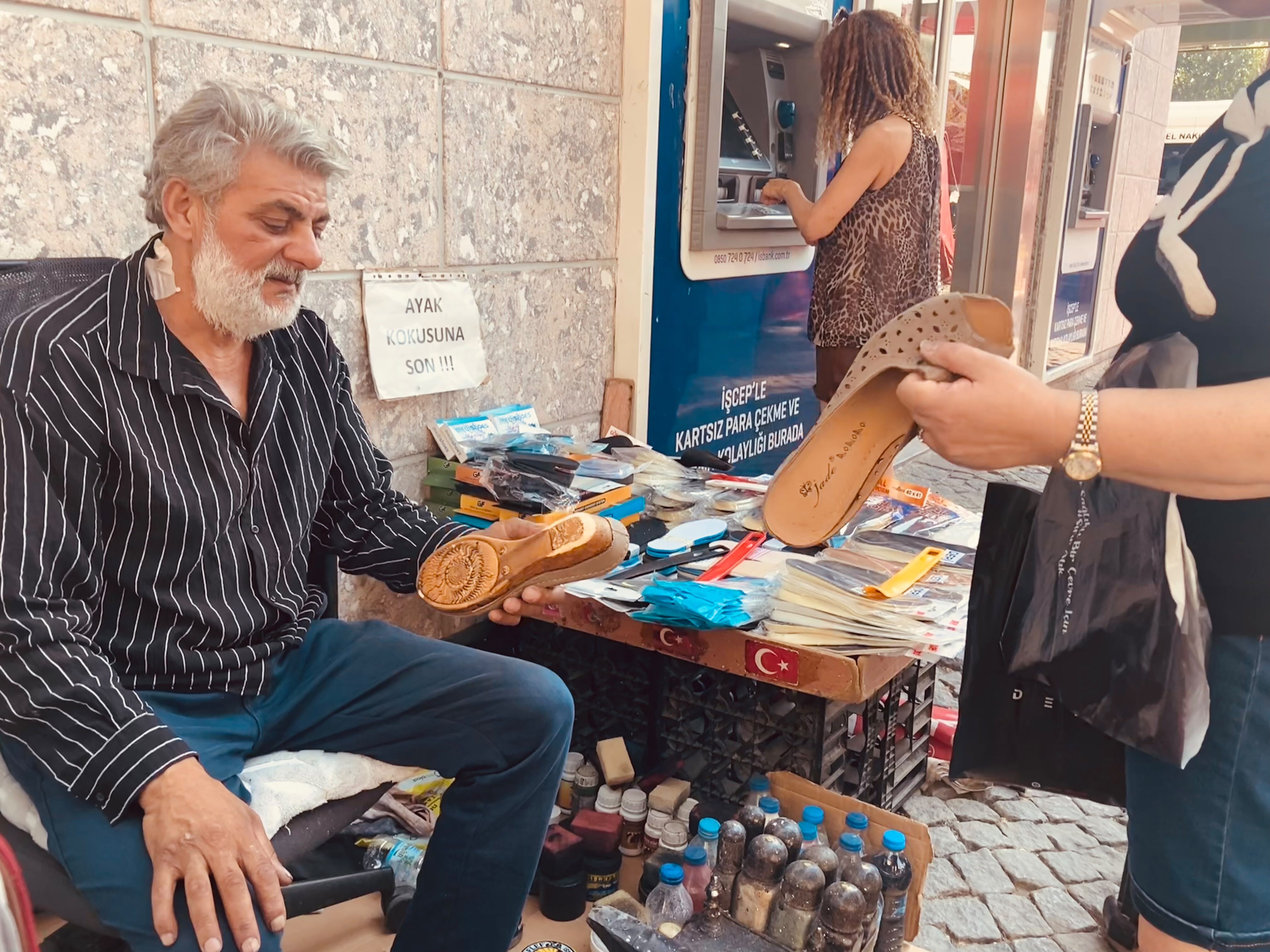 Her Gün Önünden Geçiyoruz Ama Görmüyoruz Konak'ta Bir Tarih Yok Oluyor! (1)-2