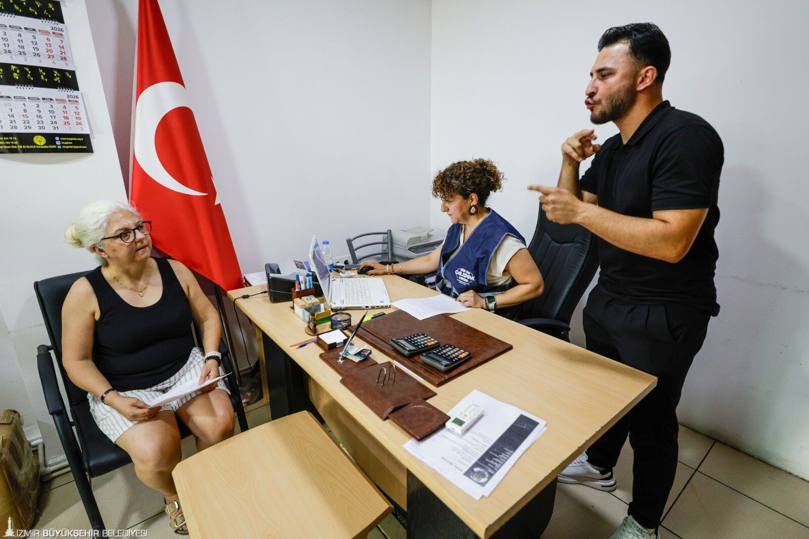 İzmir Büyükşehir'den Ihtiyaç Sahiplerine Işitme Cihazı Desteği (1)-1