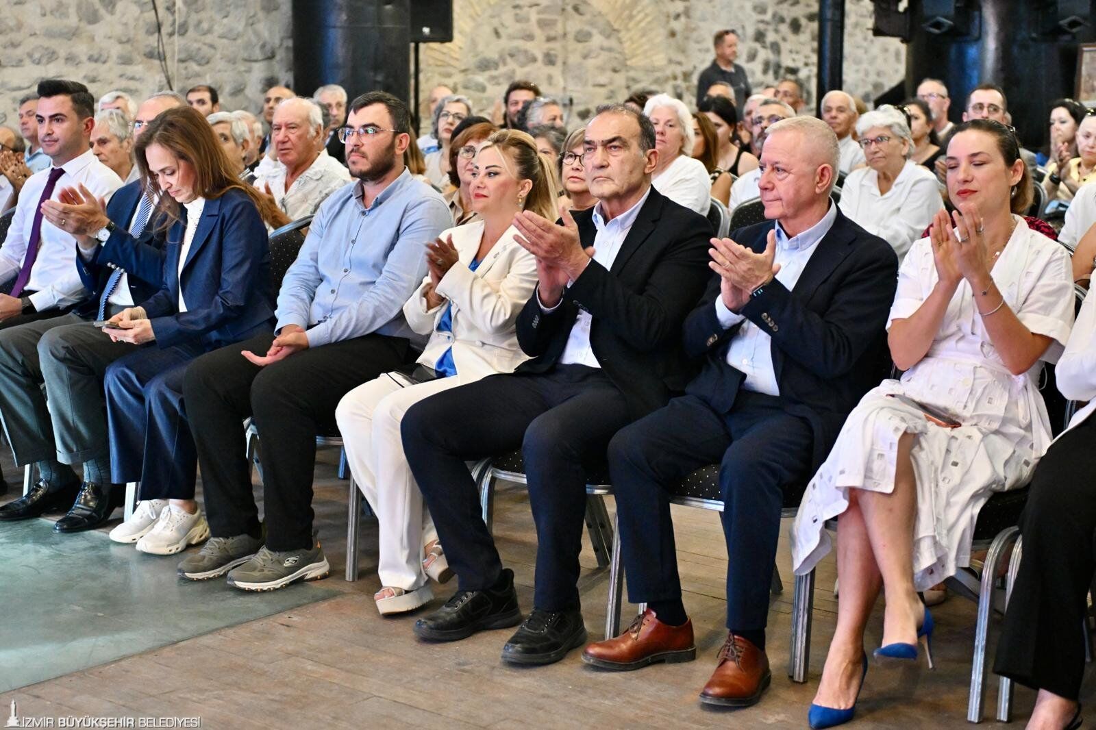 İzmir Gazeteciler Cemiyeti 80. Yılını Ödül Töreniyle Kutladı (1)-1