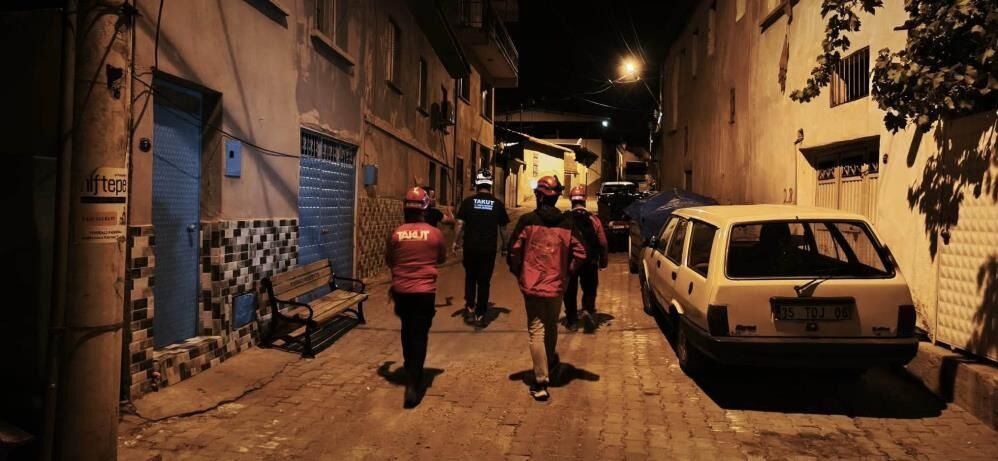 İzmir'de 11 Yaşındaki Kayıp Çocuk Sağ Bulundu 00