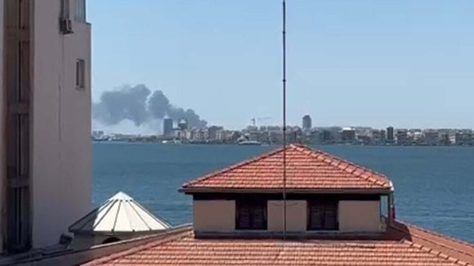 İzmir'de Geri Dönüşüm Fabrikasında Yangın Paniği! (1)-1