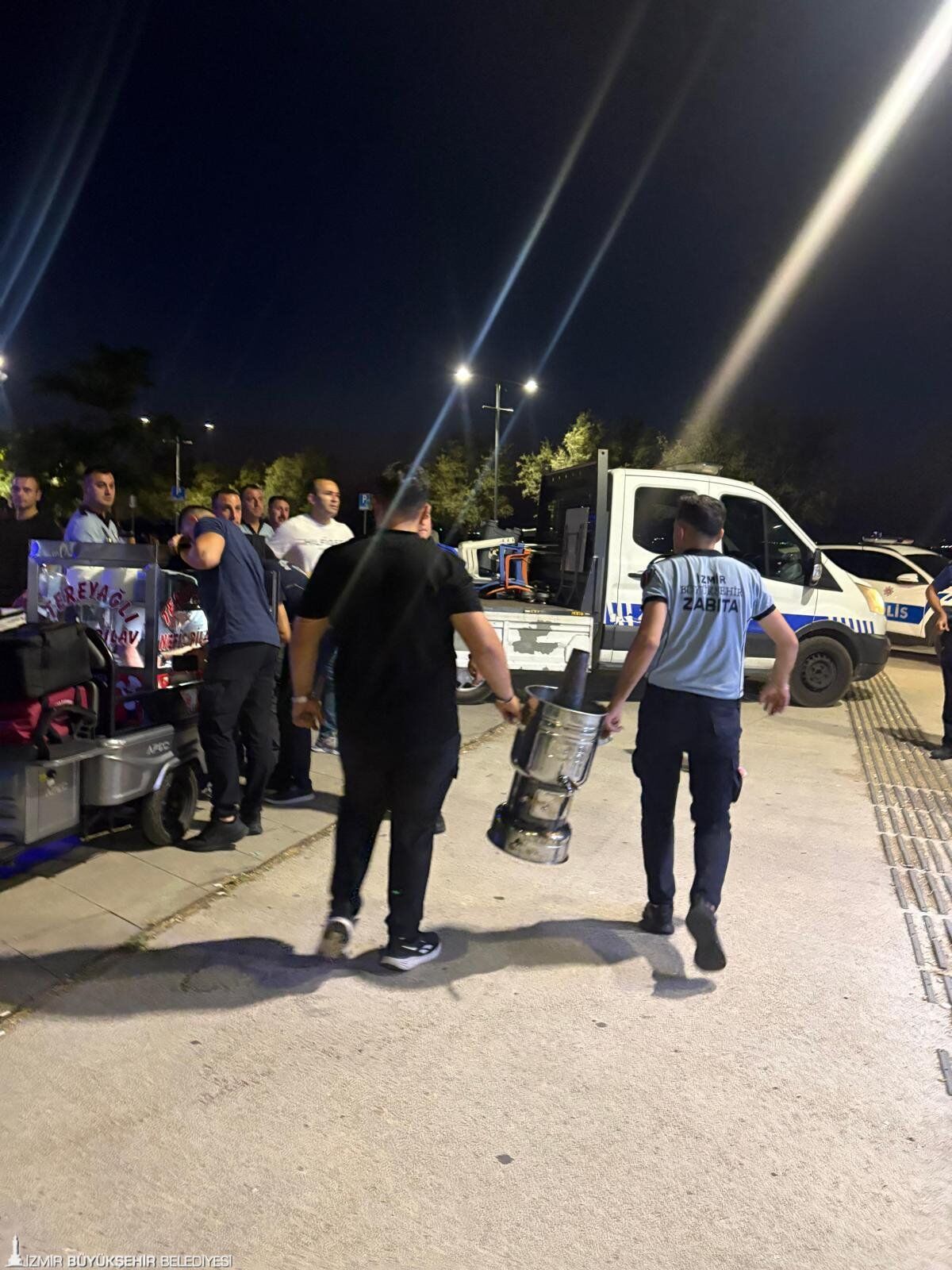 İzmir'de Izinsiz Seyyar Satış Faaliyetlerine Ortak Denetim (2)