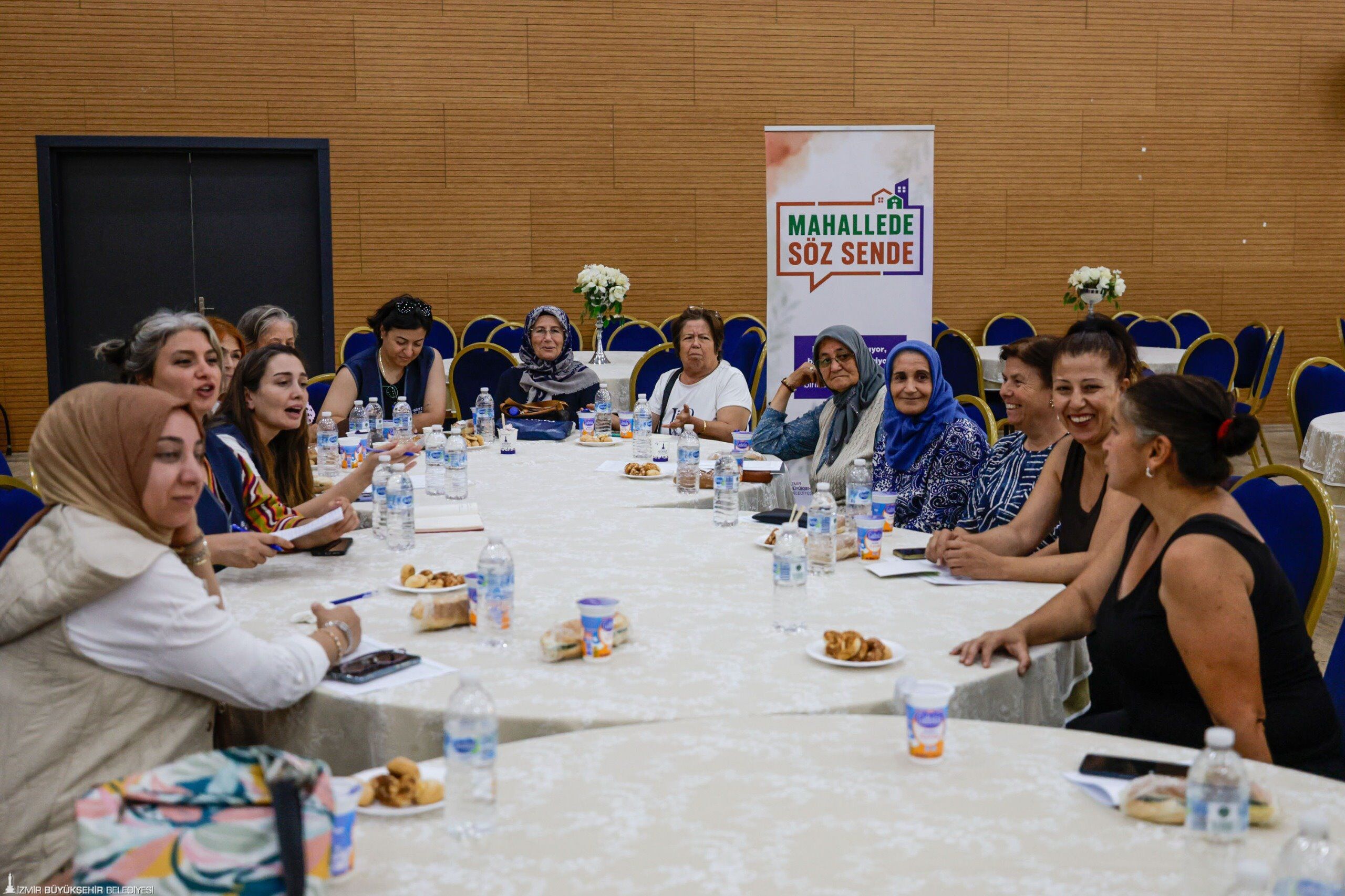 İzmir'de 'Mahallede Söz Sende' Buluşmaları Sürüyor (3)