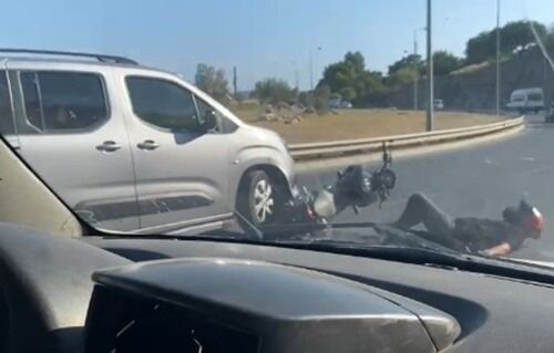 İzmir'de Motosikletliye Kasten Çarpıp Kaçan Sürücüye Ağır Ceza