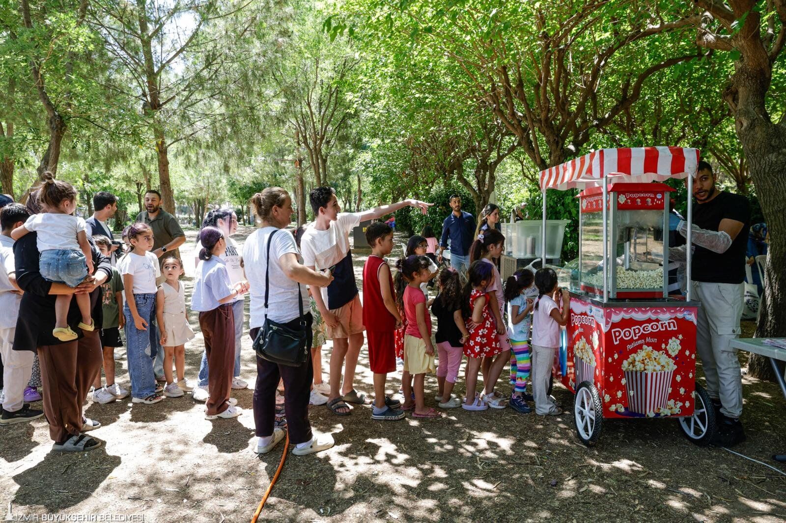 İzmir'de Yaz Piknikleri Başladı Anne Ve Çocuklar Doğayla Buluştu (3)