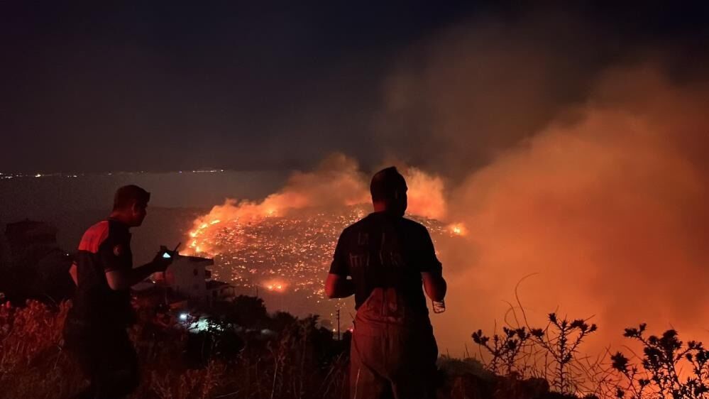 İzmir’in Kuzeyinde Orman Yangını Alarmı