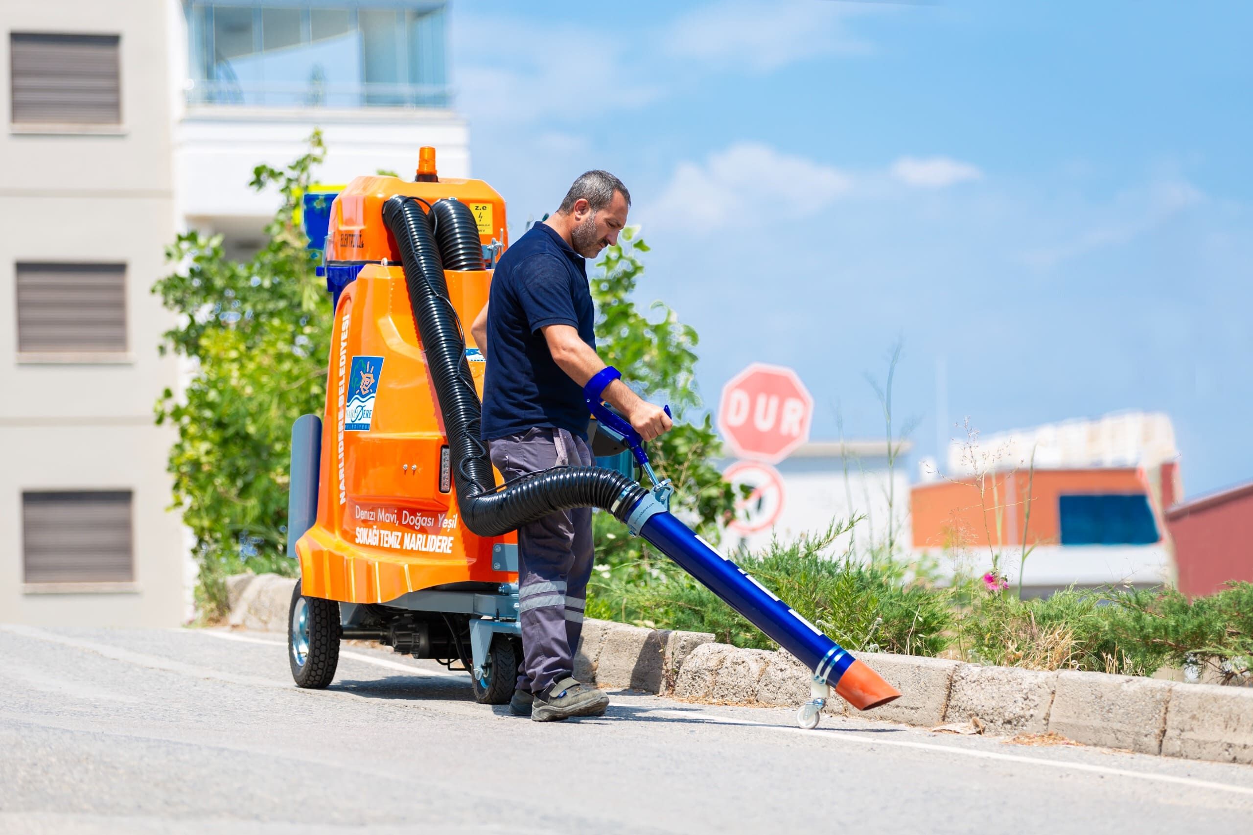 İzmir'in Sokaklarında Artık Filler Geziyor! (1)-1