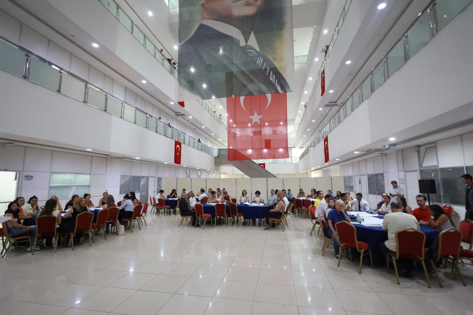 Karabağlar'da Kent Için Ortak Akıl 4 Proje Masaya Yatırıldı (8)
