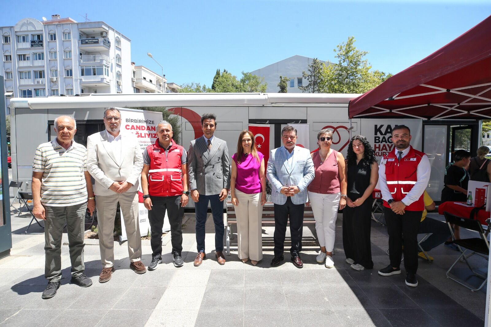 Karşıyaka'da Kan Bağışı Kampanyası (2)