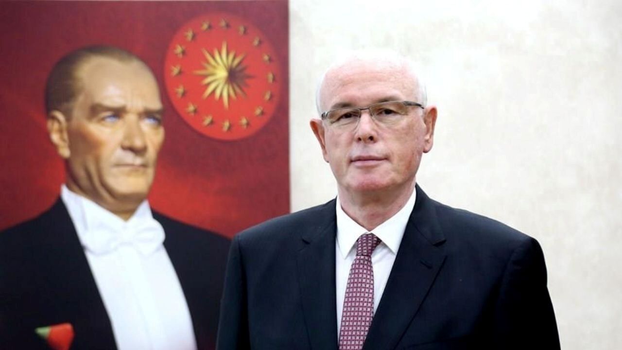Kazım Kurt Chp