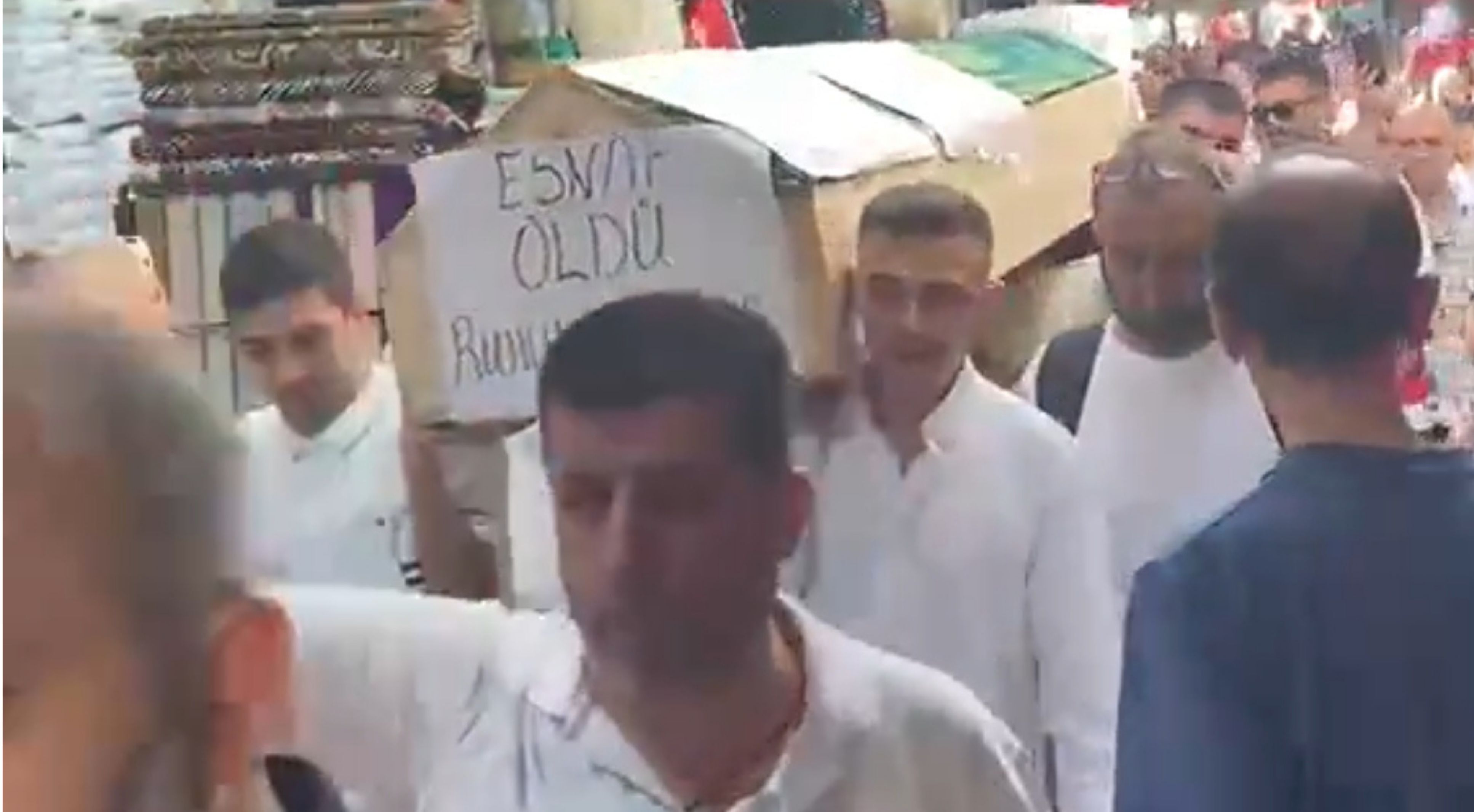 Kemeraltı Esnafından Tabutlu Protesto (2)