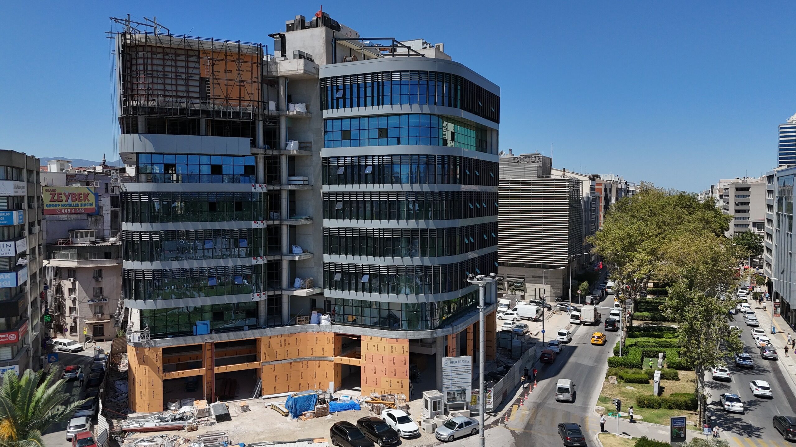 Konak Belediyesi’nin Yeni Hizmet Binasında Sona Doğru (3)
