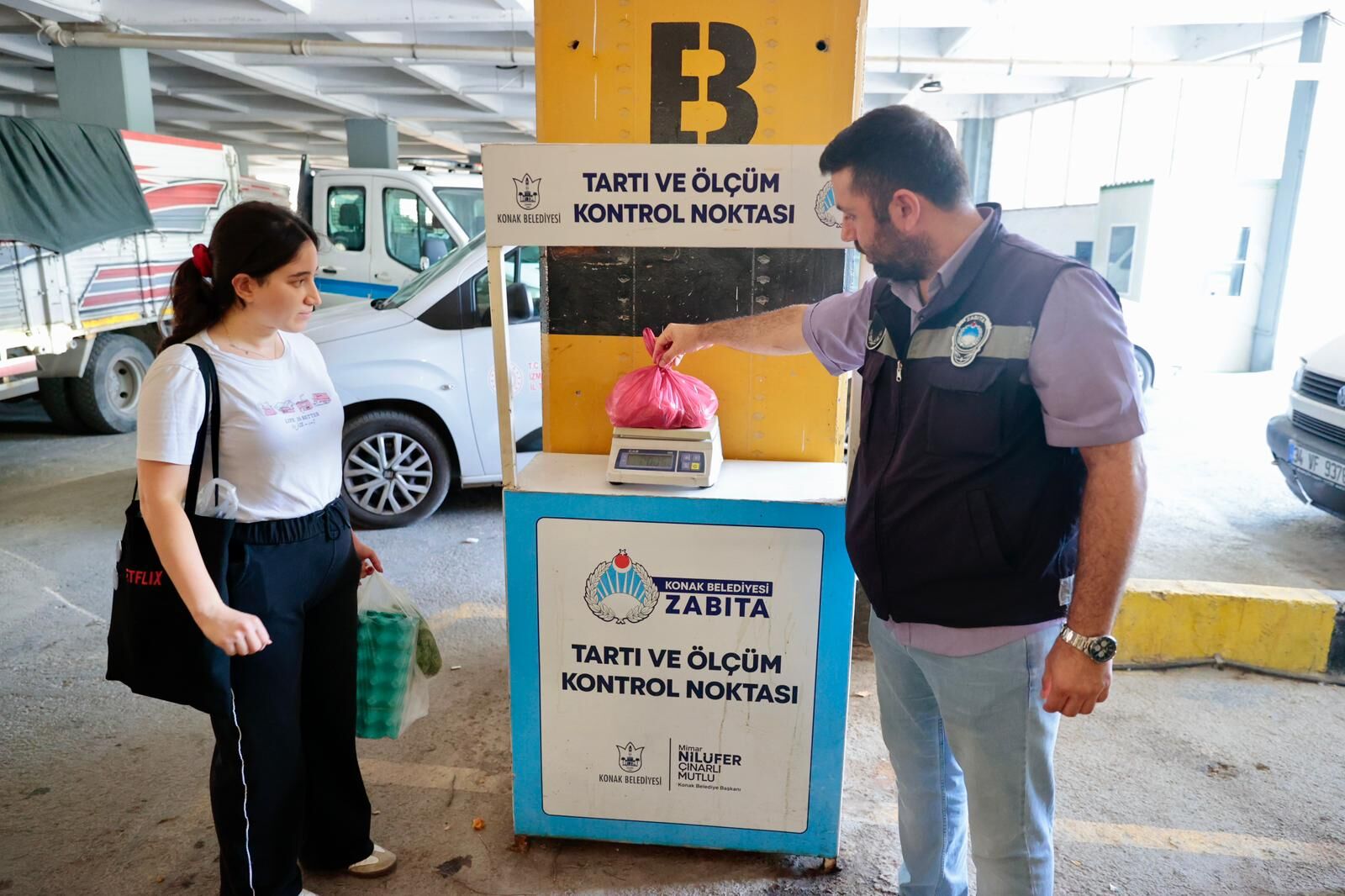 Konak'ta Pazarda Tartı Hilesine Ağır Ceza (3)