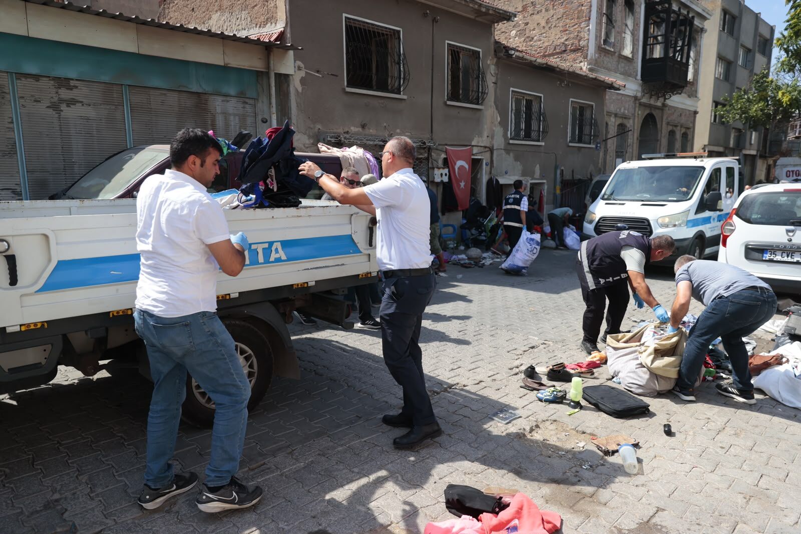 Konak'ta Seyyar Satıcılara Müdahale! (3)
