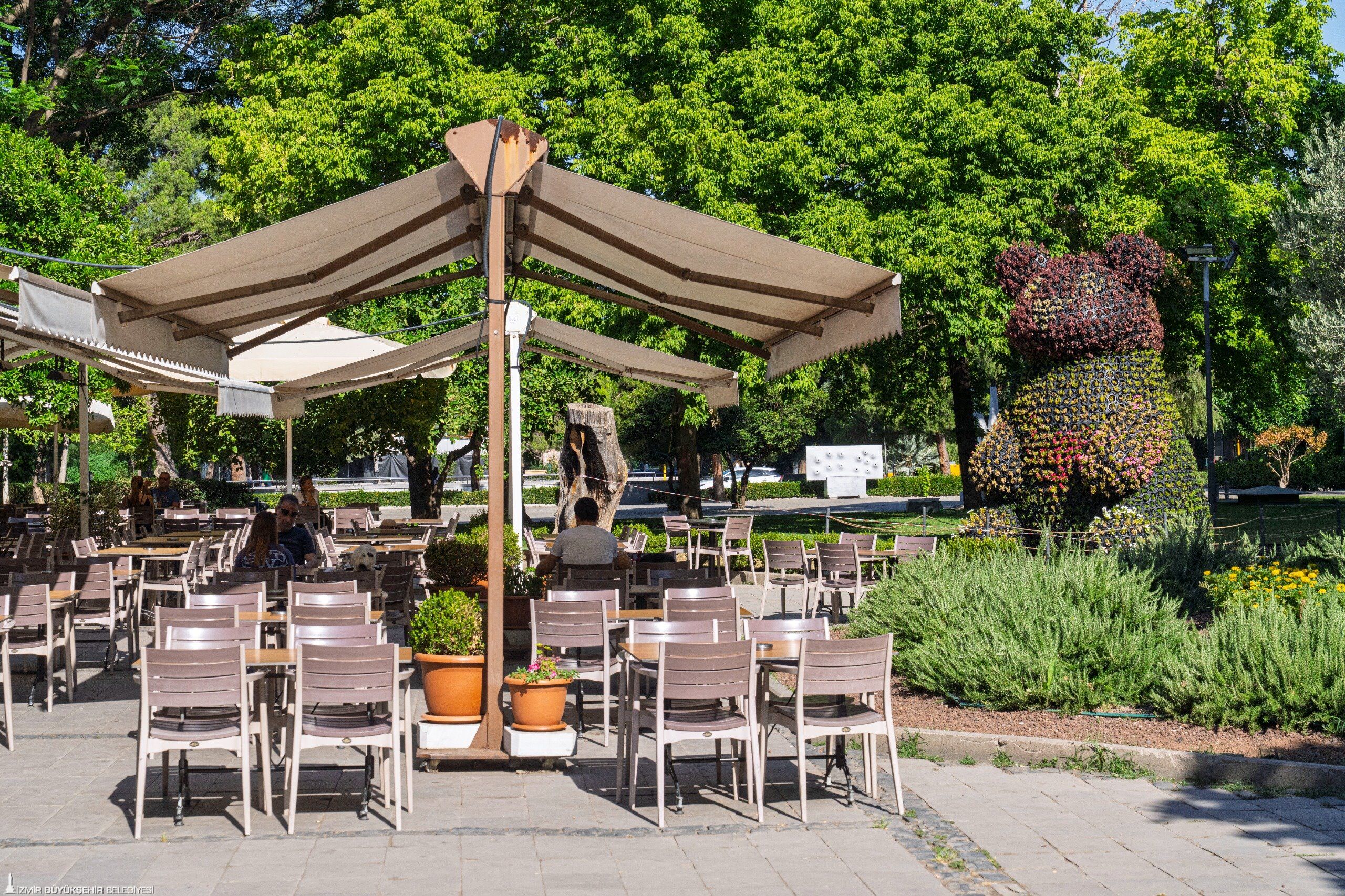 Kültürpark'a Sukulent Heykeller3