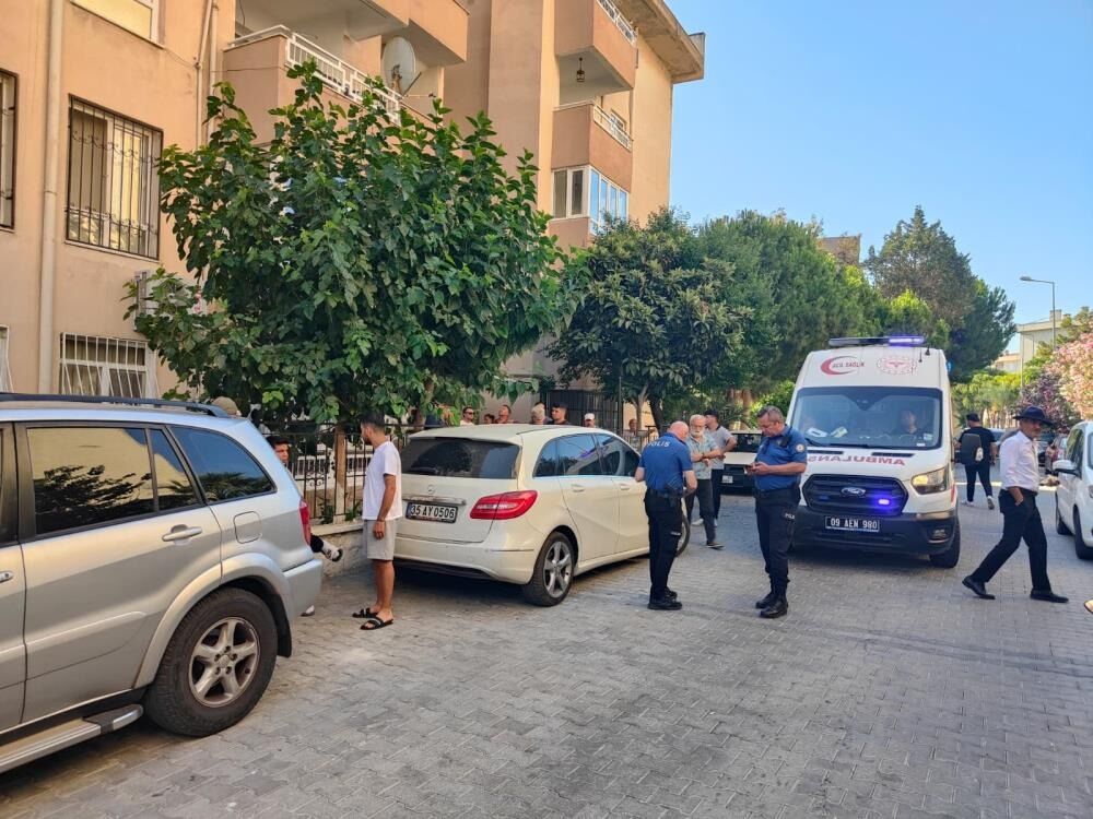 Kuşadası'nda 5. Kattan Düşen Yaşlı Adam Yaşamını Yitirdi 666