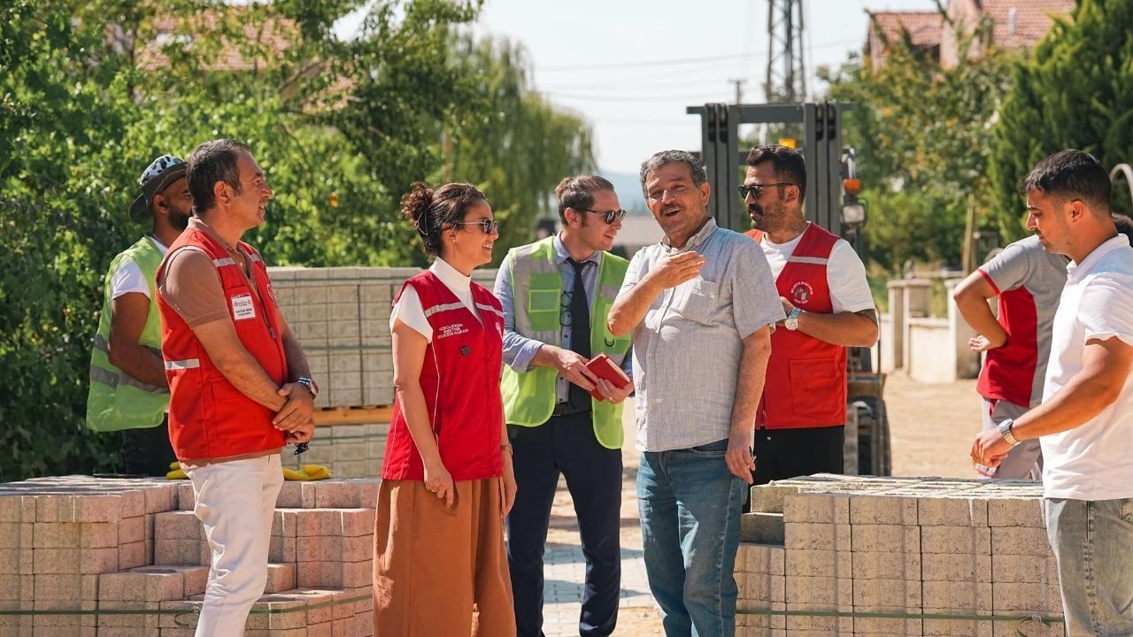 Mahalleleri Gezdi