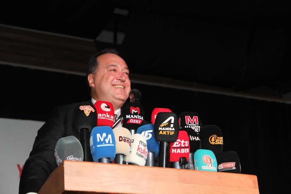 Manisa'da 15 Chp'li Belediye Başkanı Yeni̇ Parti'ye Katıldı 11