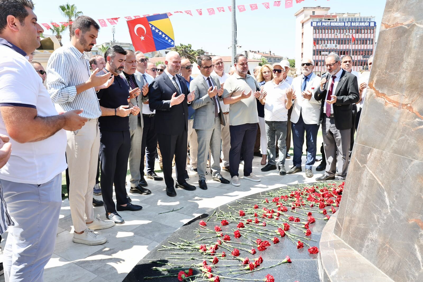 Menemen'de Srebrenitsa Soykırımı'nın 31. Yılı Anıldı (1)