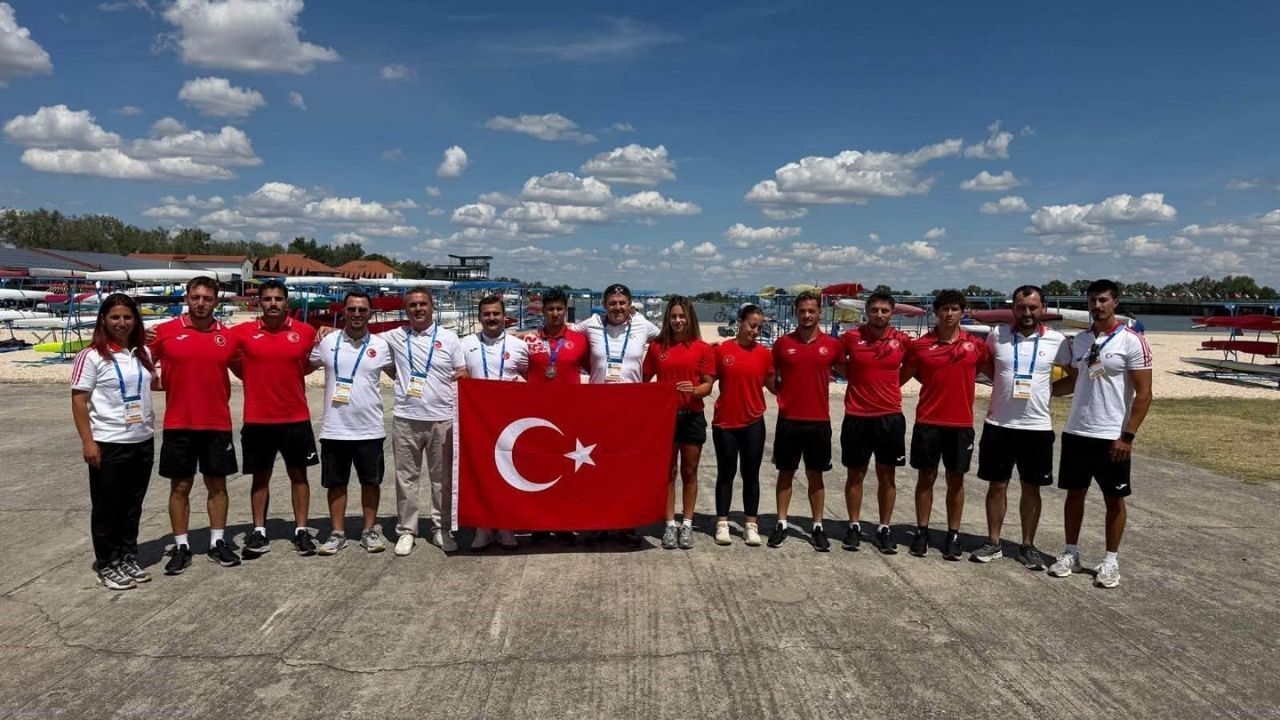Milli Kanocu Rahmi Kaan Karahan'dan Avrupa Şampiyonası'nda Bronz Madalya