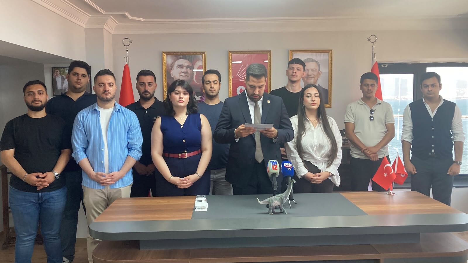 Nalbantoğlu’nun ‘Çoluk Çocuk’ Sözlerine ‘Dino’ Tepkisi Gençliği Küçümseyen Anlayışı Kabul Etmiyoruz! (5)