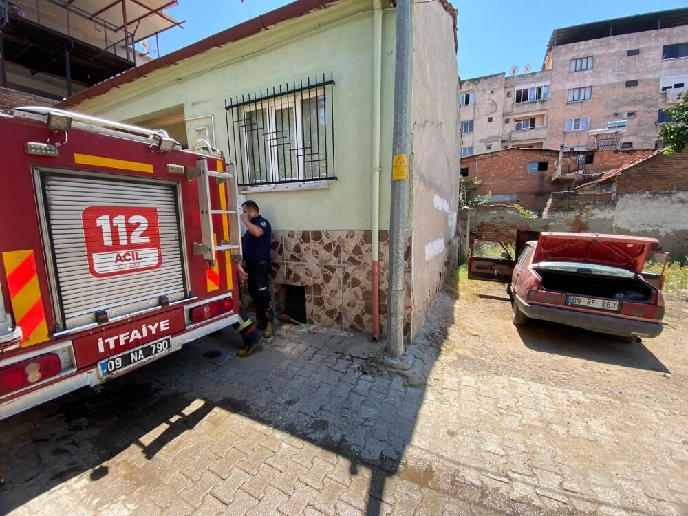 Nazilli’de Otomobil Yangını, Araç Kullanılamaz Hale Geldi 111