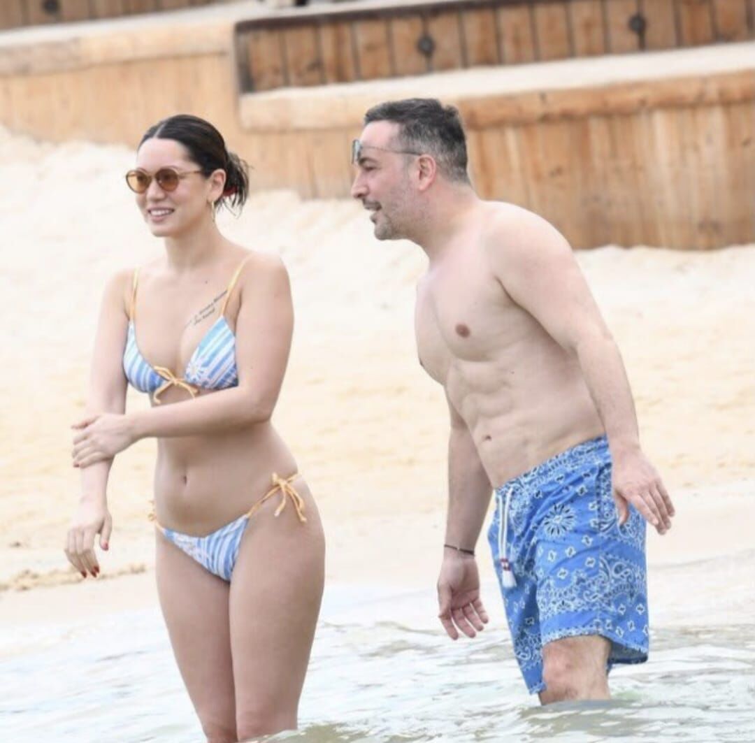 Oğuzhan Koç Ve Hazal Subaşı Alaçatı Tatilinde Görüntülendi (2)