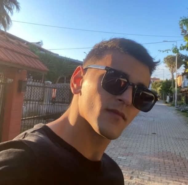Otomobilin Çarptığı Üniversite Öğrencisi Hayatını Kaybetti