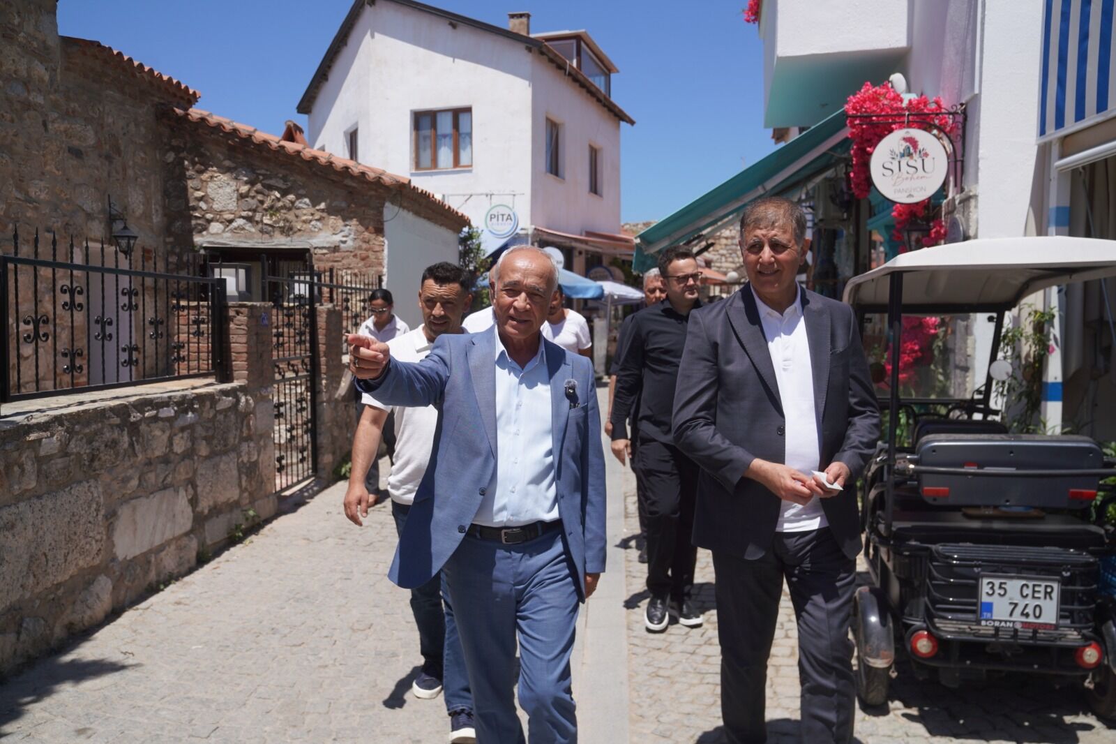 Seferihisar Için Omuz Omuza Başkan Tugay Çalışmaları Inceledi (1)